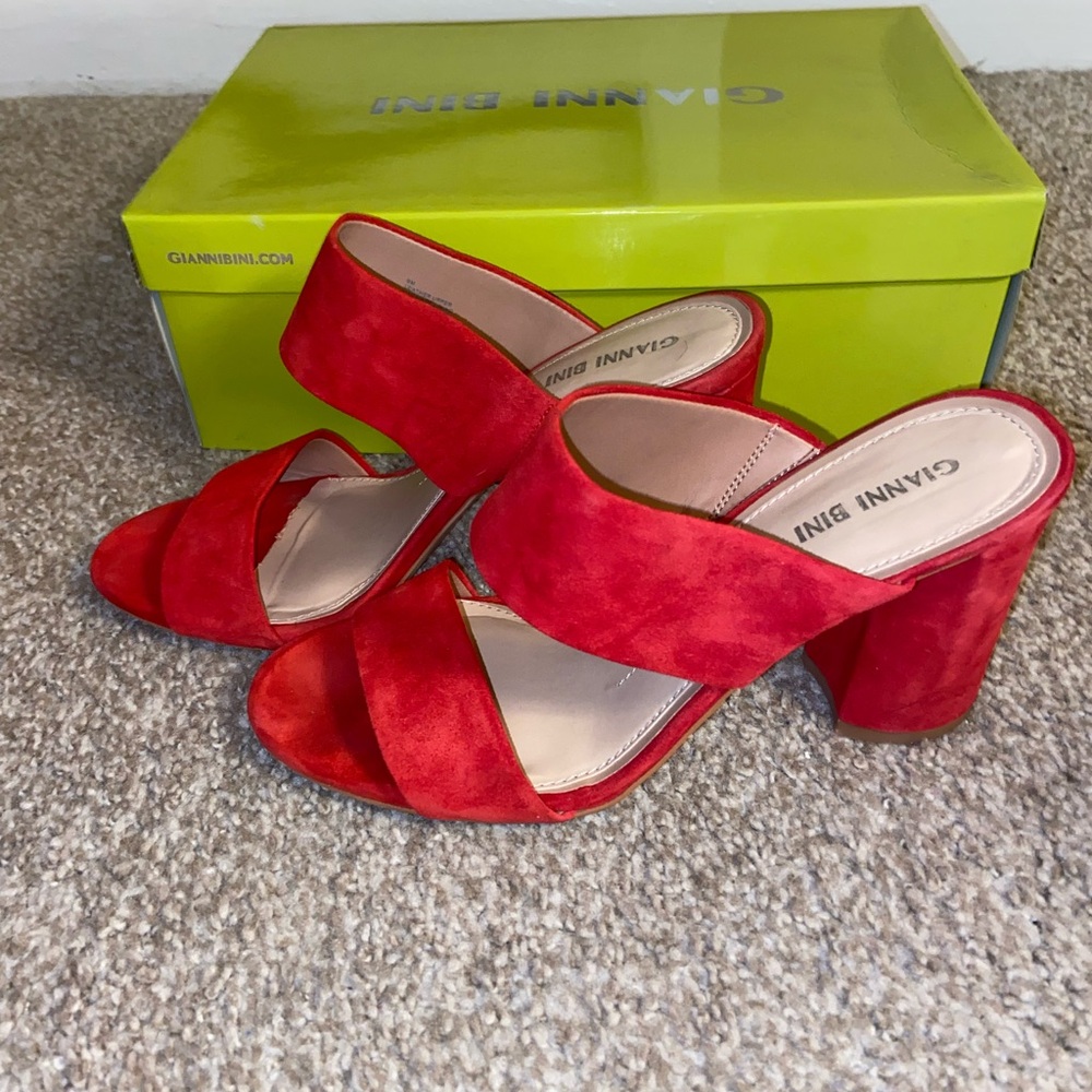 Gently Used Gianni Bini Red Mules - Everleen - Picture 2 of 5